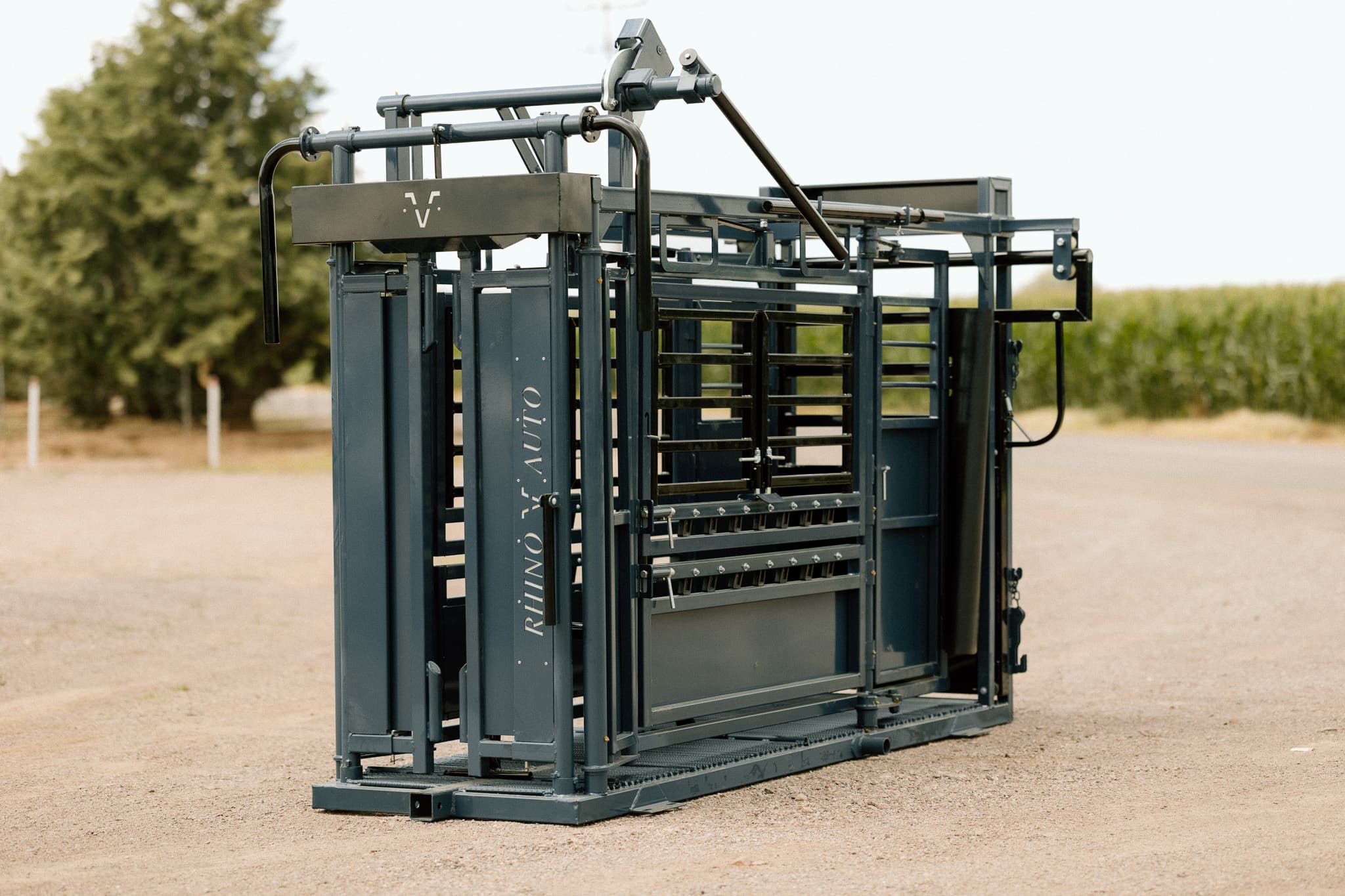 RHINO self catch chute