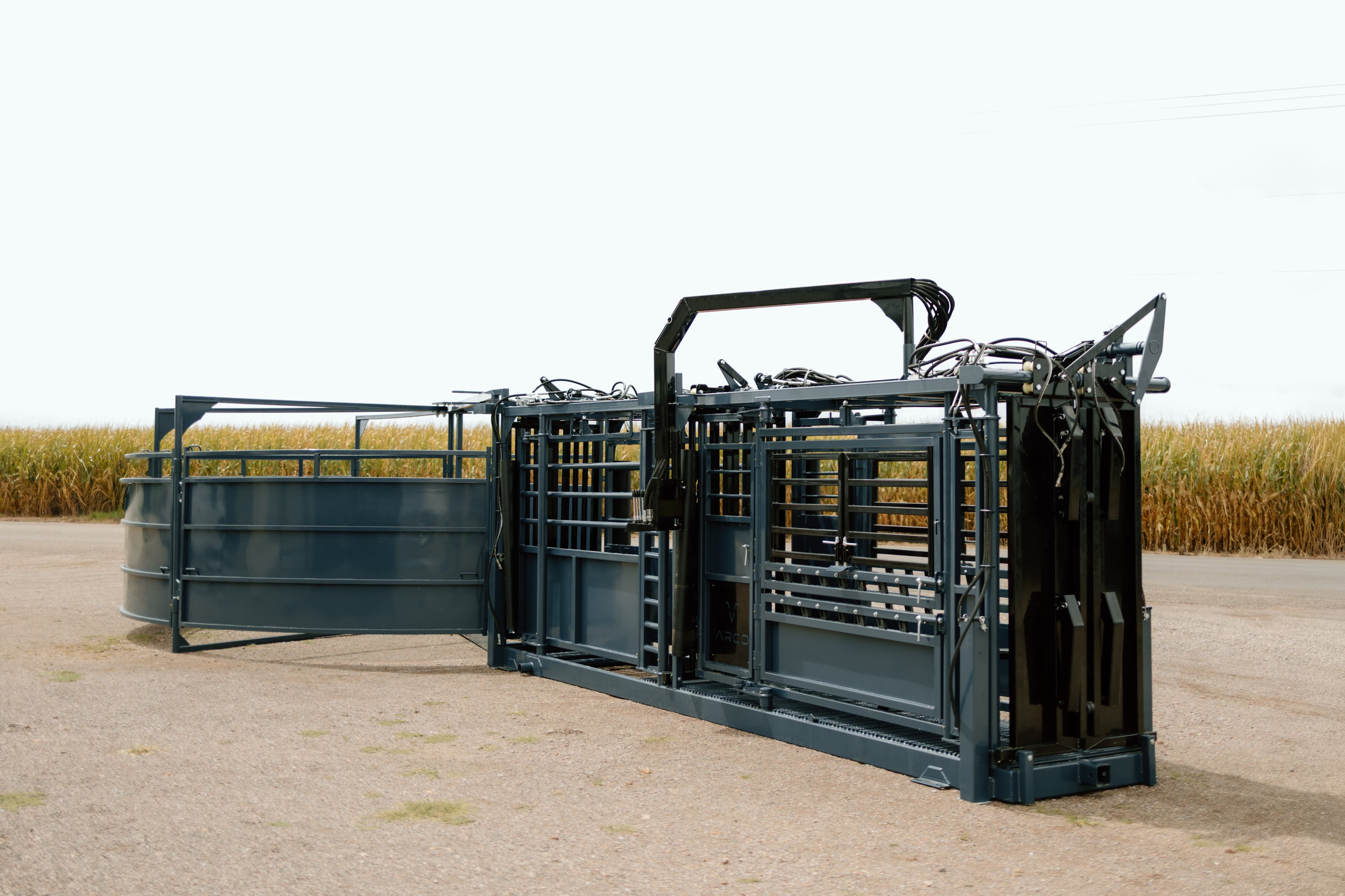 rhino-xlt-hydraulic-chute